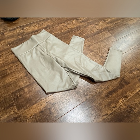 Leather pants - Picture 2 of 3